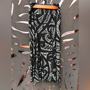 Wahine Toa skirt sz S
